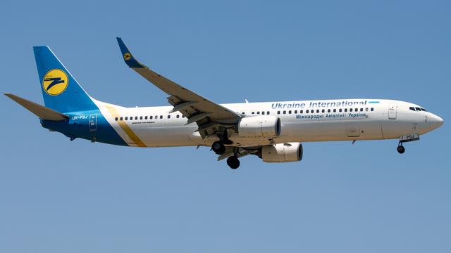 UR-PSJ:Boeing 737-900:Petroleum Air Services